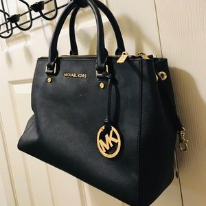 Black Michael Kors Selma Medium satchel